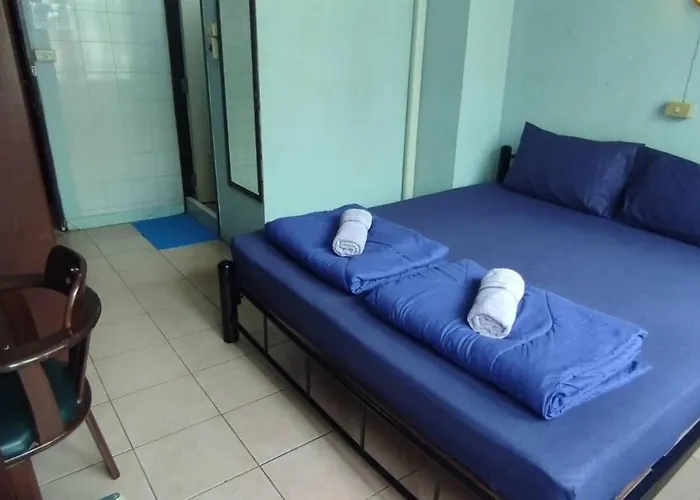 Nat 2 Guest House